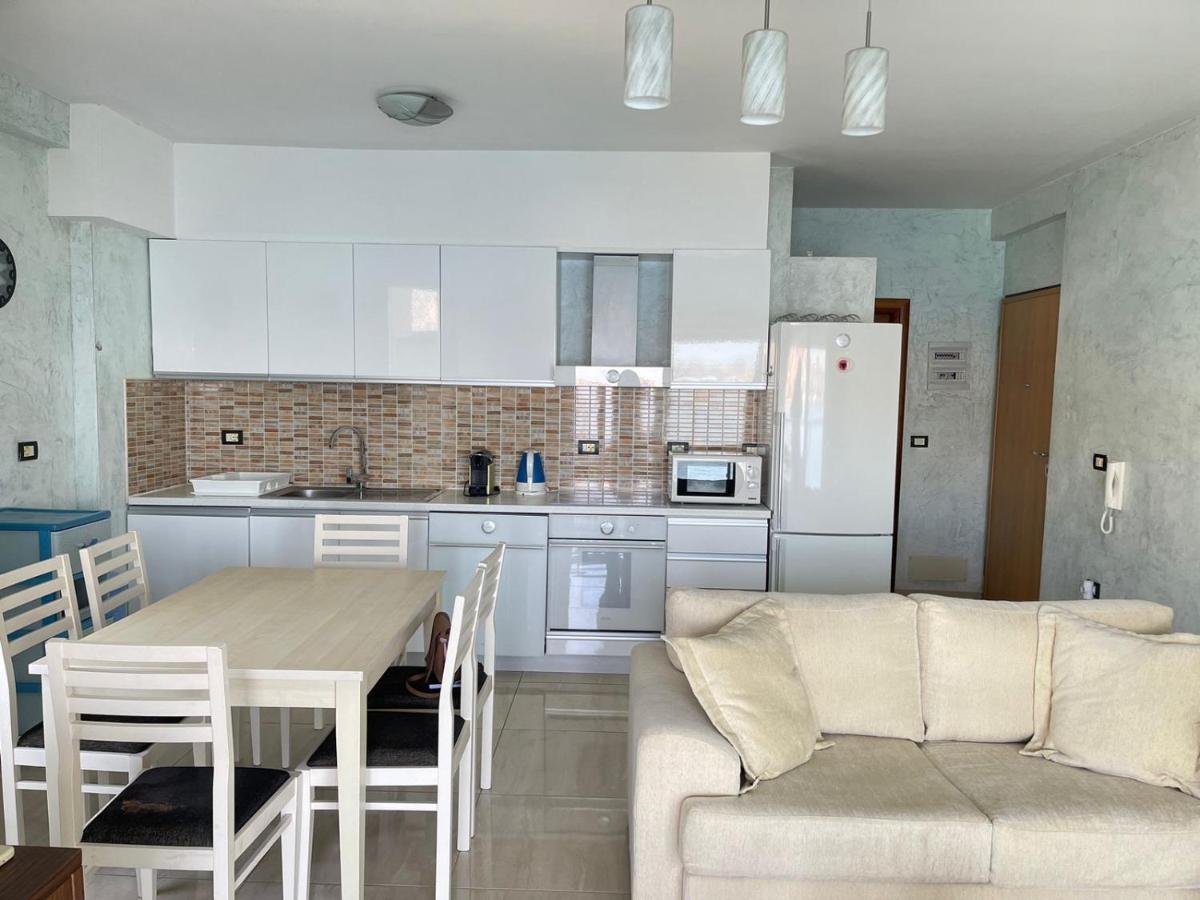 1-Stunning Sea View Apartments! Саранда Екстер'єр фото