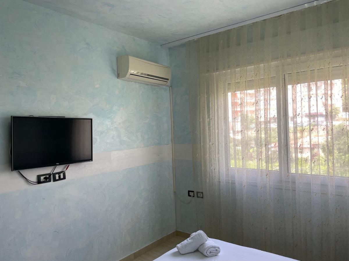 1-Stunning Sea View Apartments! Саранда Екстер'єр фото