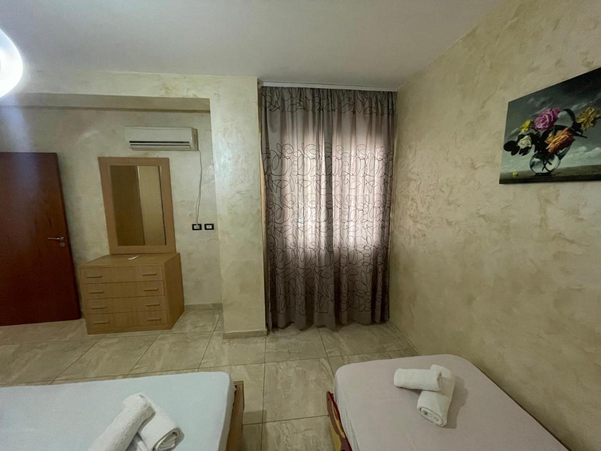 1-Stunning Sea View Apartments! Саранда Екстер'єр фото